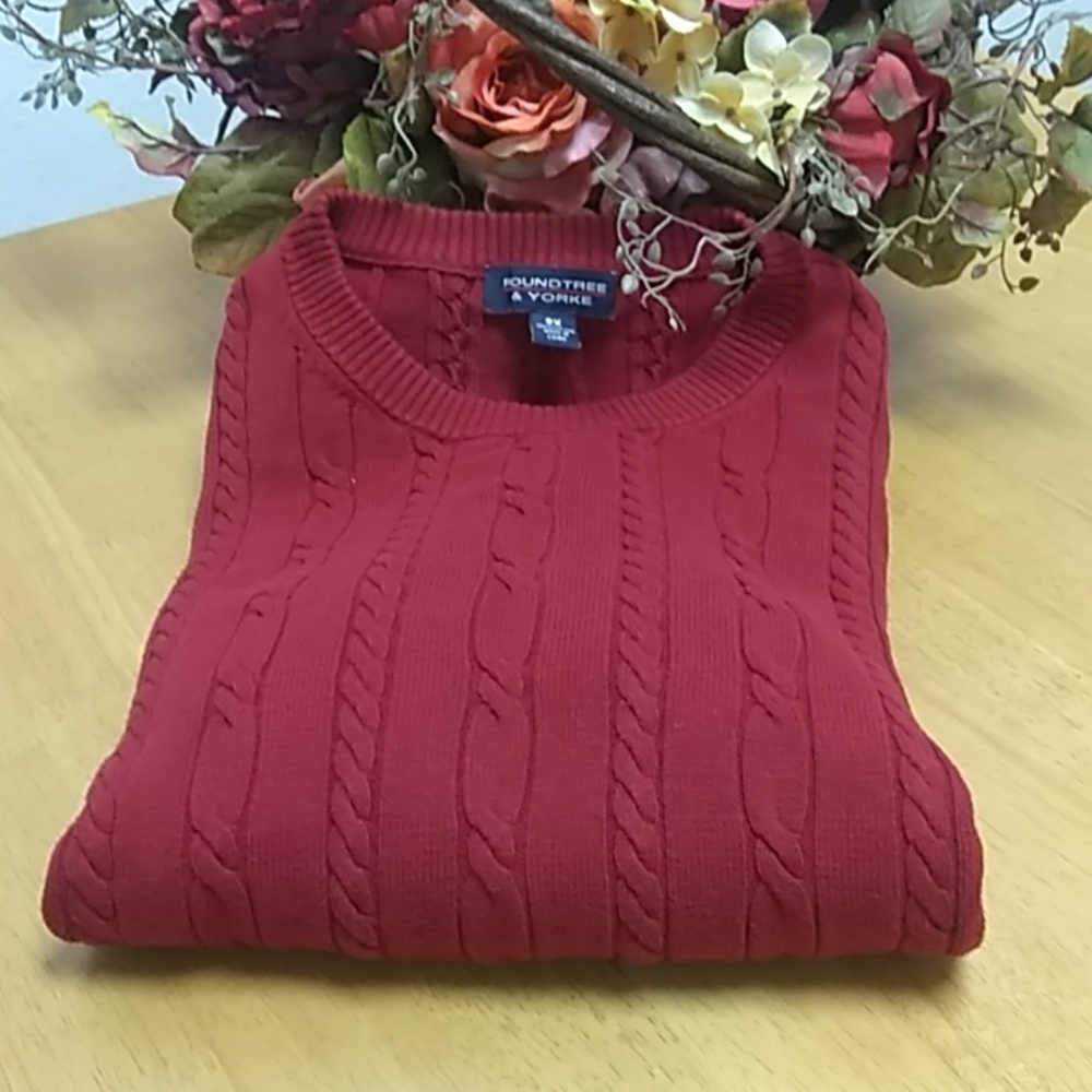 Roundtree & Yorke cable knit sweater